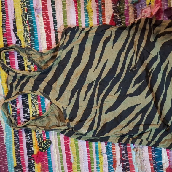 Rue 21 tank top - Picture 3 of 5